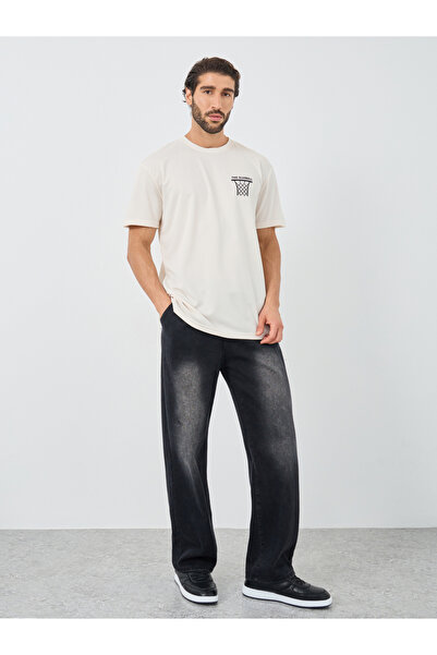 Styli Back Graphic Print Crew Neck Oversized T-Shirt