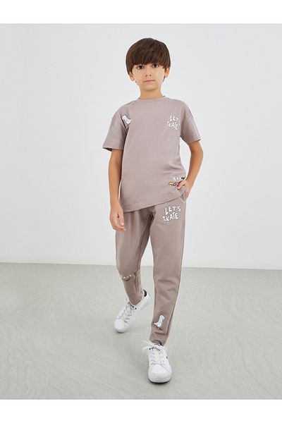 Styli Slogan Print Short Sleeve T-Shirt and Joggers Set