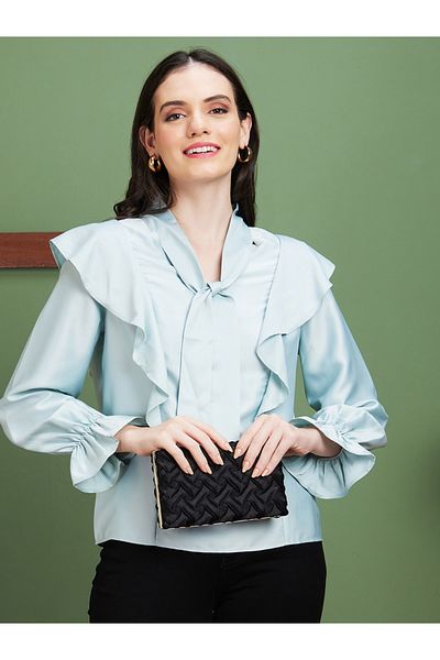Globus By Styli بلوزة من الساتان الصلب برباط حول الرقبة وتفاصيل كشكشة