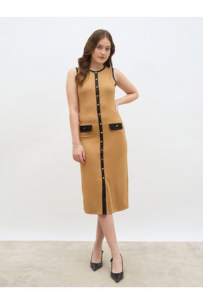 Styli Women Beige Contrast Trim Sleeveless Sheath Midi Dress with Button Front