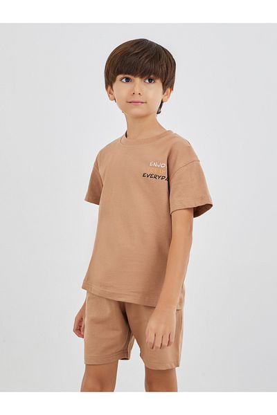 Styli Slogan Print Round Neck T-Shirt and Shorts Set
