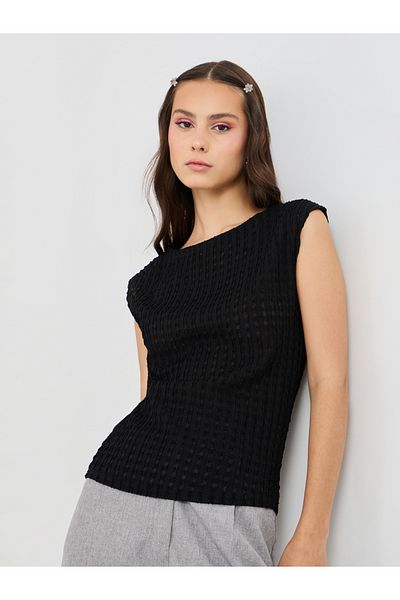 Styli Textured Sleeveless Knitted Top