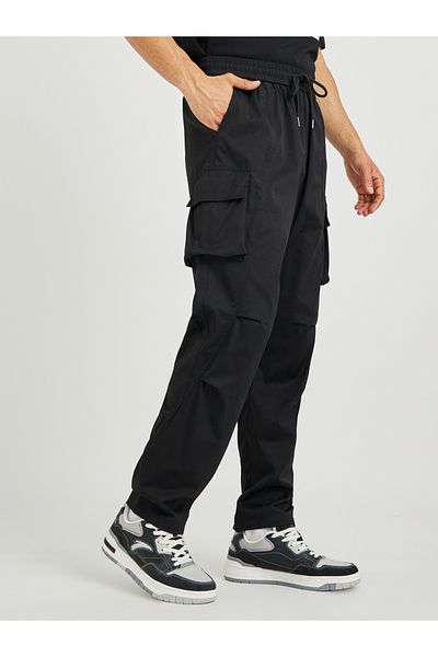 Styli Oversized Open Hem Cargo Joggers with Panel Detail