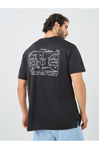 Styli تي شيرت كبير الحجم برقبة دائرية وطبعة جرافيكية من الخلف