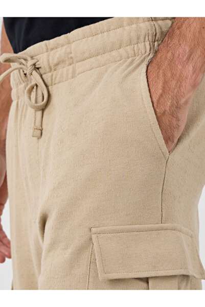 Jack & Jones Solid Mid Rise Shorts with Cargo Pockets