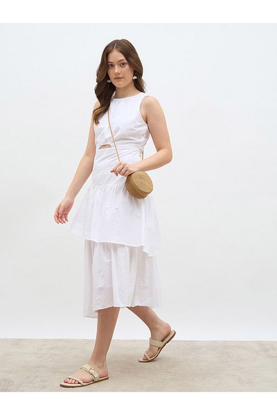Styli Solid Sleeveless Layered Midi Dress