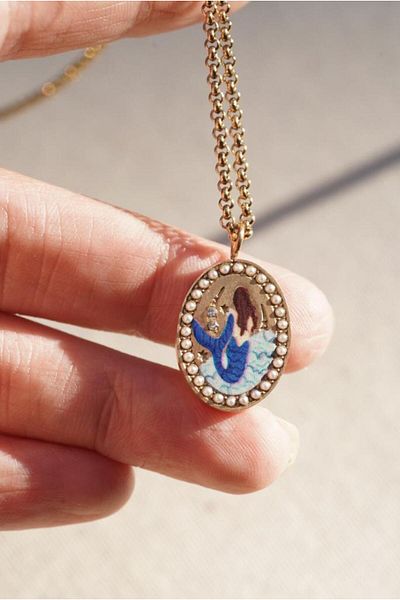 AŞIK ACCESSORIES Stainless Steel Pearl Mermaid Locket Necklace