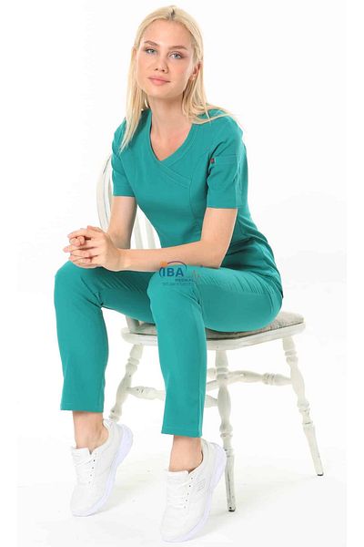 İBA MEDİKAL Costum medical Isoft (SLIM FIT) verde pentru femei