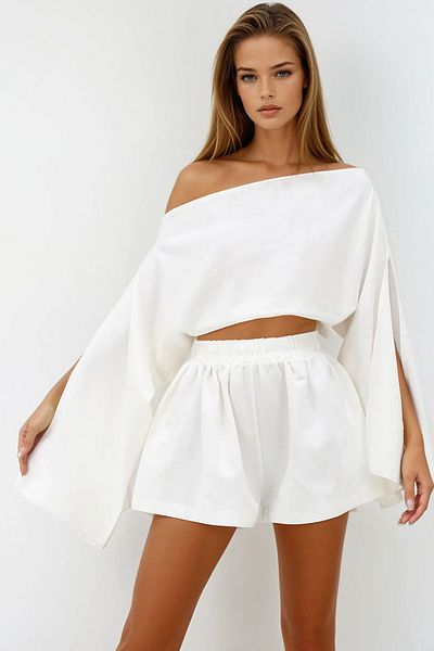 VAGGON Boat Neck Sleeves Slit Linen Crop Blouse and Shorts Set