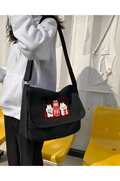 Toum حقيبة ماسنجر سوداء بتصميم لابوبو