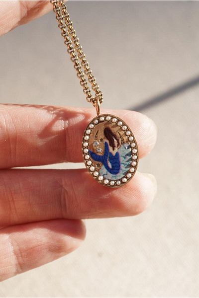 AŞIK ACCESSORIES Stainless Steel Pearl Mermaid Locket Necklace
