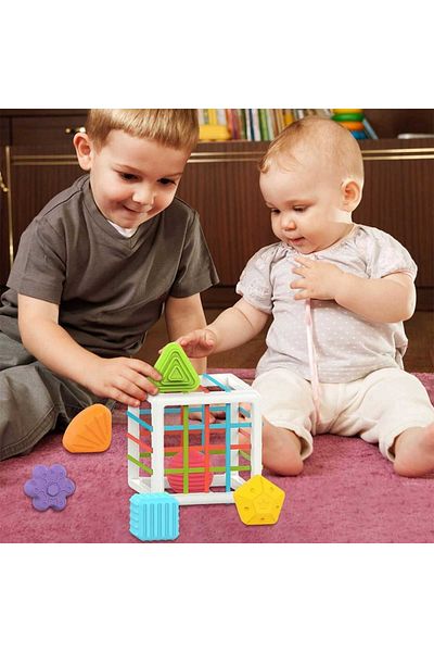 Micostore Montessori Sensory Cube Toy with Shapes and Elastic Bands, Educational Puzzle, 7 Pieces, 12 months+