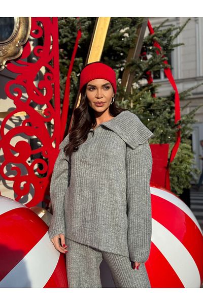 Atmosphere Fashion Gray knit suit