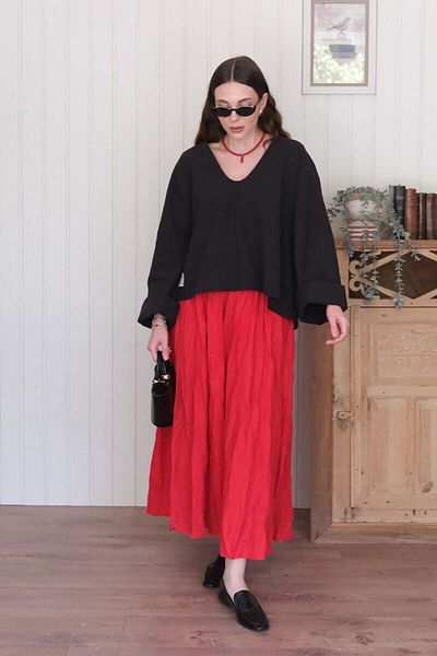 Ceylan Otantik Black Organic Linen V-Neck Blouse & Red Crashed Balloon Skirt Set