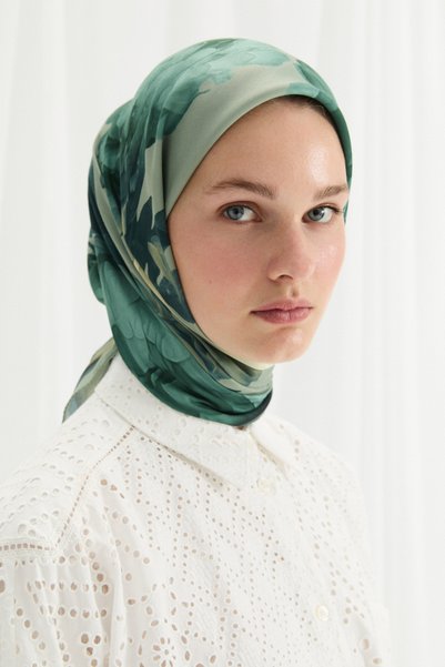 cs camellia scarf Lotus Pattern Soft Scarf -Green