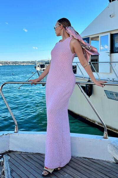 Swist Pink Crew Neck Embossed Detail Women's Knitwear Midi Dress