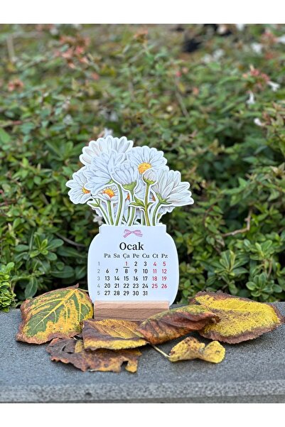 YUNUS COPY CİLTEVİ 2026 Ahşap Ayaklı Çiçekli Mini Özel Tasarım, Masaüstü Takvim, Papatyalı Çiçek Buketi - Yeni Yıl 2026