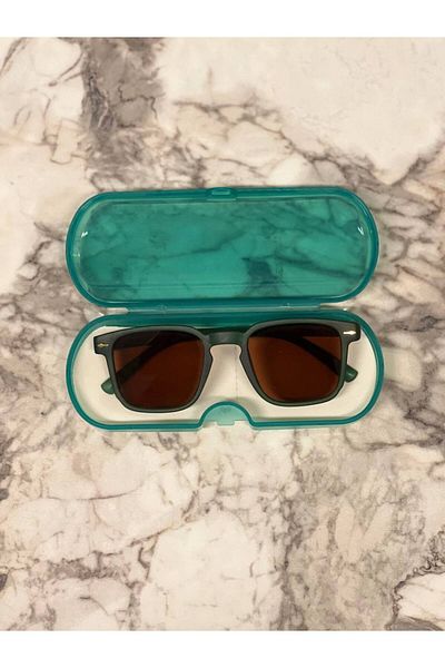STAOOM UV 400 Protected Children's Glasses and Box