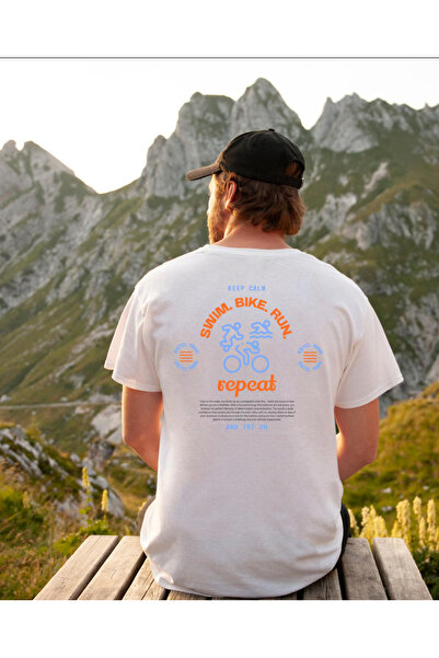 LAYORA Λευκό μπλουζάκι “Swim Bike Run Repeat” Πίσω με τύπωμα unisex αθλητικό μπλουζάκι – Στυλ εξωτερικού χώρου & γυμναστικής