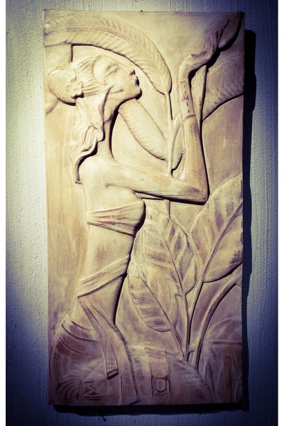 Store Tropik Kadın Figürlü Ahşap Oyma Tablo – Zarafet ve Doğanın Buluşması | Miss Wood Türkiye