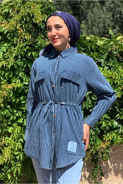 Moda Rosa 25Y4479 - Blue - Linen Denim Shirt with Lace at the Waist