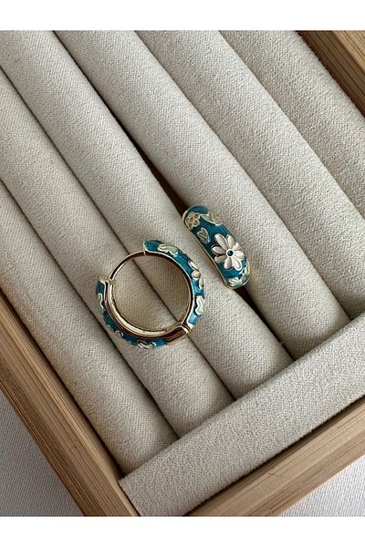 ringbox Flower Patterned Turquoise Enamel Hoop Earrings
