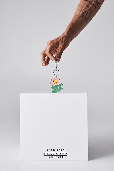 Pull & Bear Bráulio Amado papatya anahtarlık