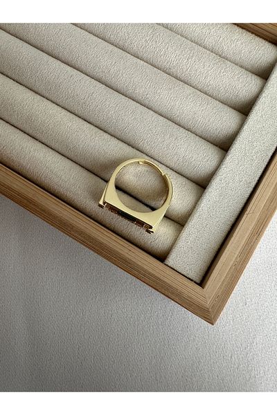 ringbox Blue Enameled Green Stone Horizontal Ring