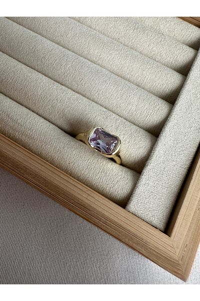 ringbox Lilac Stone Pinky Ring
