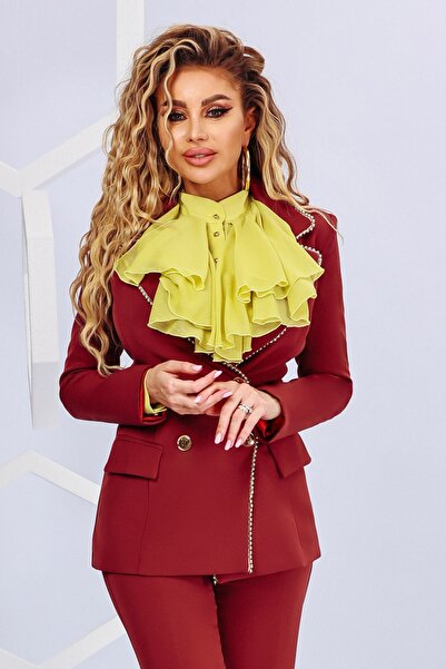 Atmosphere Fashion Burgundy jacket with gold buttons