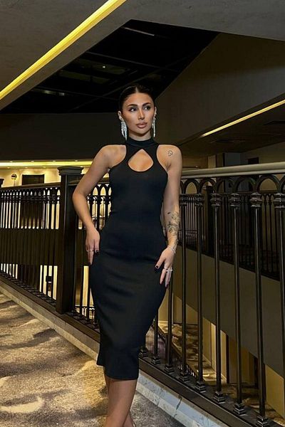 Mossta Halter Neckline Low-Cut Midi Evening Dress - Black