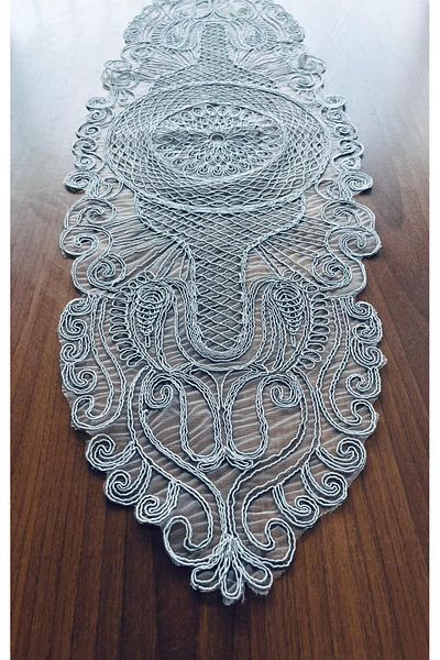 Cardea Home Collection Kordone Embroidery Souffle Runner