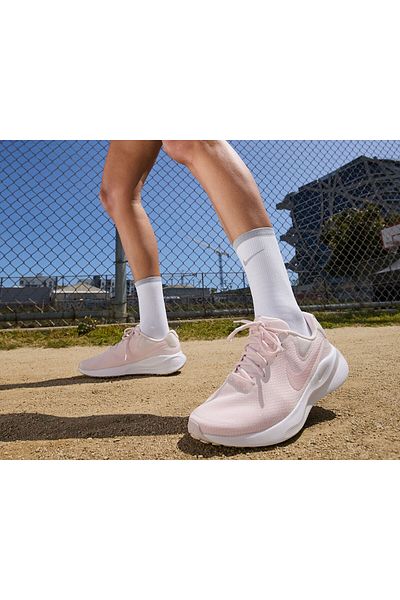 Nike Women's Sneakers Revolution 7 Pink Women's Running Shoes