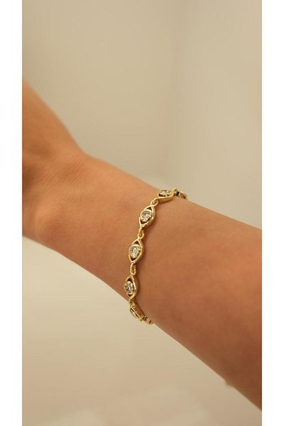 Jerie Gold Drop Zircon Stone Detailed Bracelet