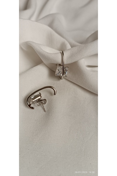 ARİ TAKI Solitaire Silver Steel Earrings