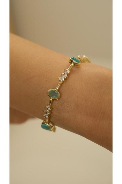 Jerie Gold Oval Design Nile Green Bracelet