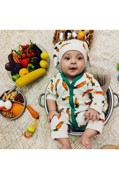 Skygo 3-6-9-12 Months Carrot Printed Long Sleeve Baby Girl and Boy Rompers with Ears and Hat and Snaps White