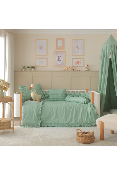 JOYFUL KIDS Luna 100% Cotton Montessori Baby Sleeping Set – Ruffled, Green Color, with Duck Sleeping Companion