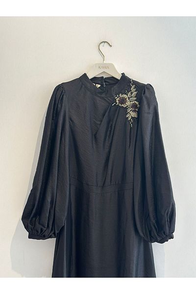 Kayra Embroidered Maxi Satin Dress