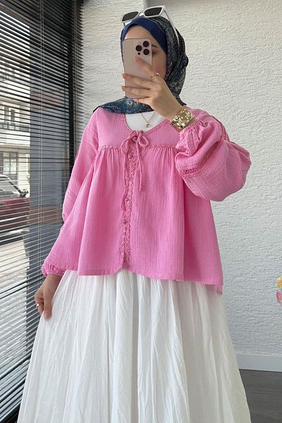 MELEK ARAZ Guipure Detailed Muslin Short Kimono – Pink