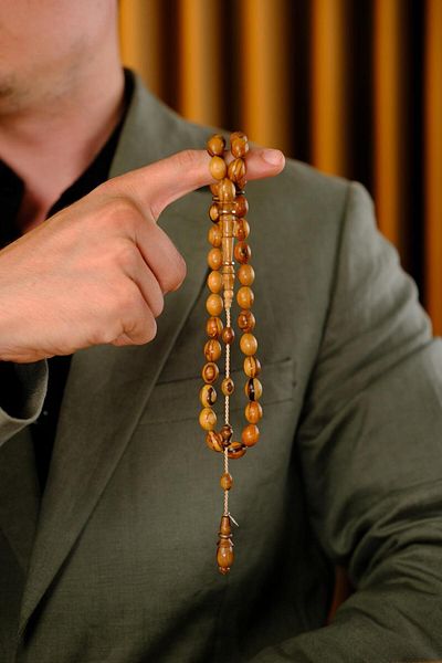 dergah tesbih Master Bekir Deveci Carved Imame Scented Ud Tree Prayer Beads