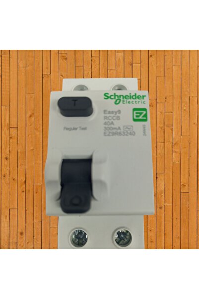 SCHNEIDER EZ9R63240 EASY9 Serisi 2x40A 300mA yangin korumali Kaçak Akım