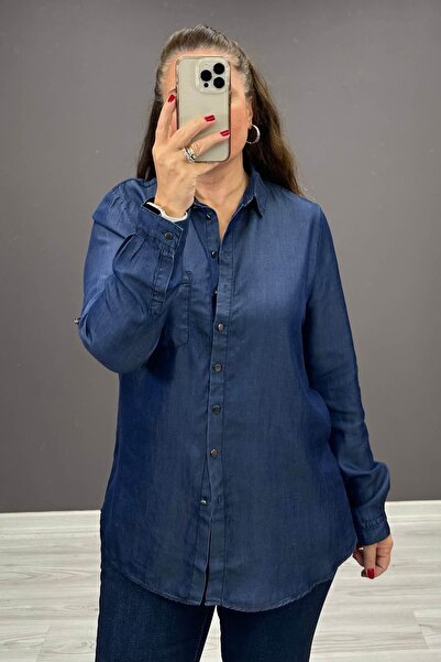 Mine Sabuncuoğlu Metal Düğme Detaylı Tensel Kumaş Gömlek Lacivert