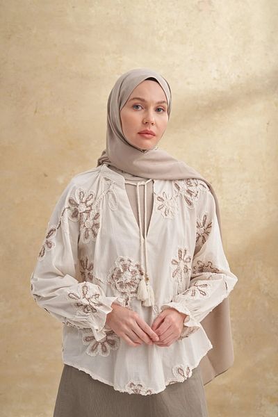 ARMANDA Dark Beige Baroque Design Shawl 3357