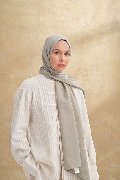 ARMANDA Linen Green Baroque Pattern Shawl 3357