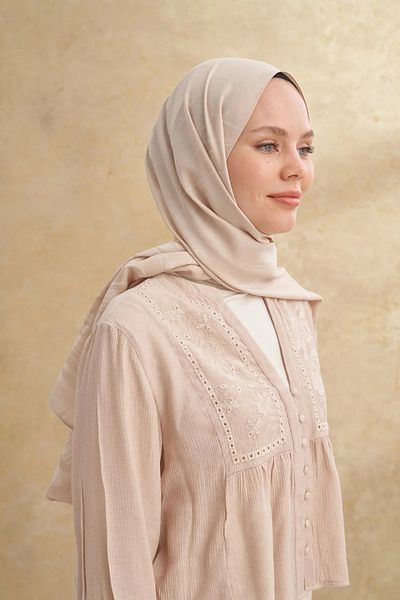 ARMANDA Cream Felore Pattern Shawl 3356