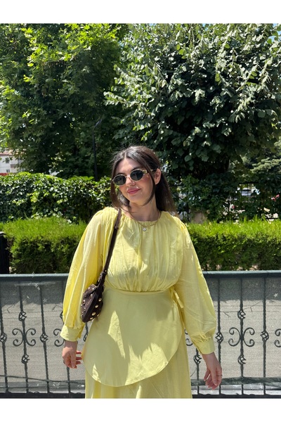 Butik Sarı organik keten büzgülü uzun kollu beli önlüklü uzun elbise