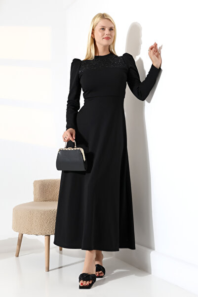 Fasmia ΜΑΥΡΟ ΦΟΡΕΜΑ ΜΕ ΜΑΥΡΟ ΜΑΝΙΚΙΑ ΜΕ ΛΕΠΤΟΜΕΡΗ ΣΧΕΔΙΑΣΜΗ ΠΟΔΗΛΑΤΙΚΟ ΛΟΥΡΙ ΜΑΚΡΥ ΦΟΡΕΜΑ