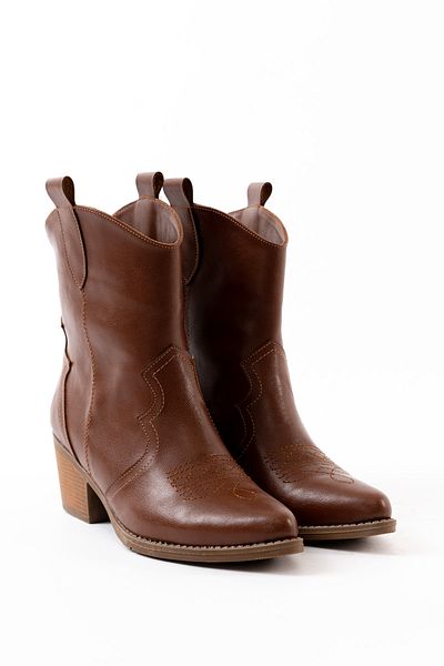 MS SUGAR SHOES Western Cowboy Γυναικείες κοντές μπότες από συνθετικό δέρμα μαύρισμα κεντημένες