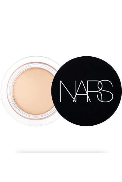 Nars Soft Matte Complete Full Coverage Longwear Concealer with Hyaluronic Acid